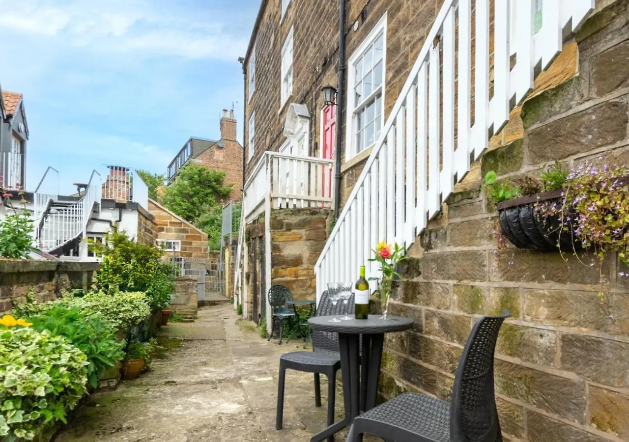 The Grace Escape Villa Whitby Holiday home